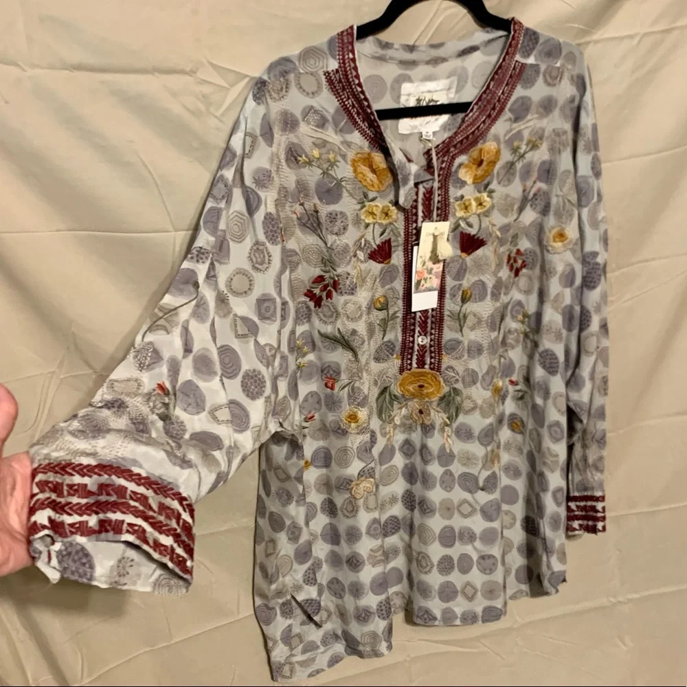 SOLD*** $315 NWT Sz 3X Jessabella Johnny Was 100% Silk Embroidered Blouse - Picture 2 of 16